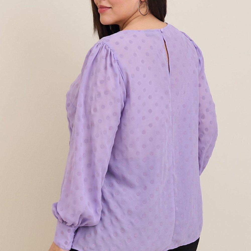 Torrid - Chiffon Clip Dot Puff Sleeve Top in Bougainvillea Lavender